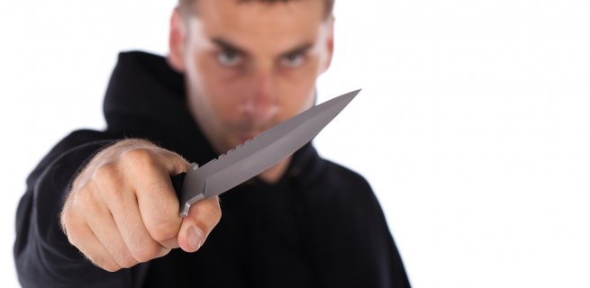 Can u go to jail for threatening someone