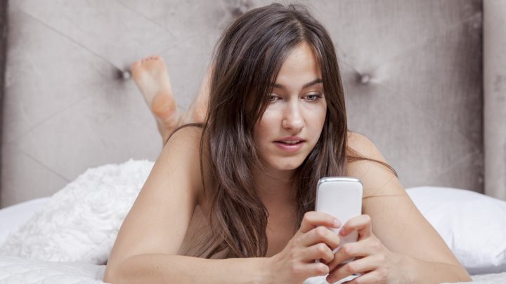 Girl sending nude selfies in bed