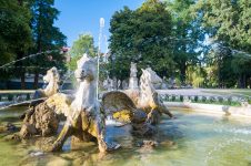 Horse fountain