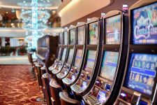 Poker gambling machines