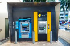 anz-commonwealth-bank-atm