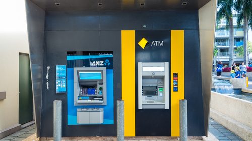 anz-commonwealth-bank-atm