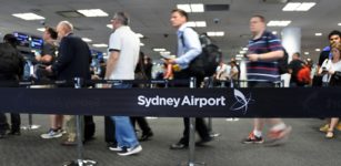 Line up at Sydney Airport