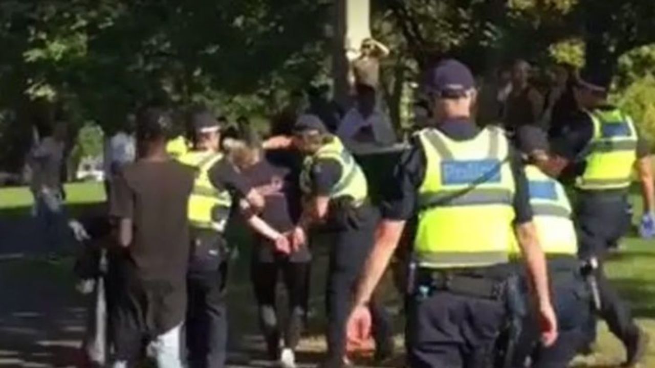 Officer Who Punched Teen in the Head Cleared of Misconduct