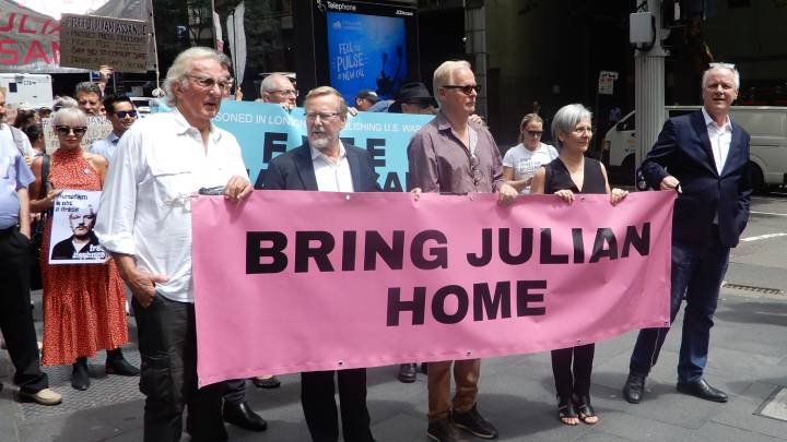Renowned Australian journalists call for Assange’s release. From left to right, John Pilger, Quentin Dempster, Andrew Fowler, Mary Kostakidis and Mark Davis