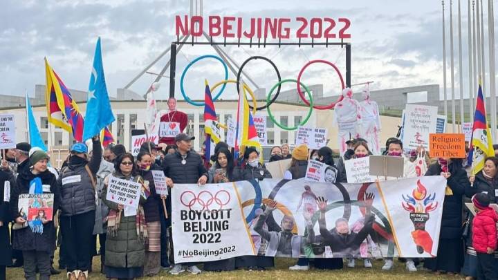 A No Beijing 2022 protest at Parliament House in Canberra