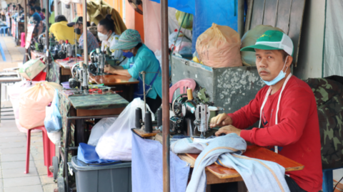 Get your clothes repaired on the side of the road: no fast fashion here