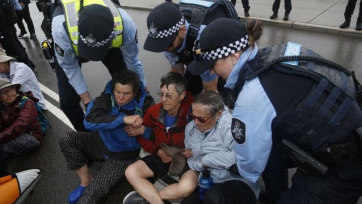 CoCo was not the only climate defender to put her liberty on the line that day. Photo credit: Green Left journalist Alex Bainbridge CoCo was not the only climate defender to put her liberty on the line that day. Photo credit: Green Left journalist Alex Bainbridge