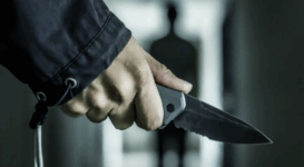 Holding knife