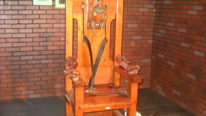 Electric chair